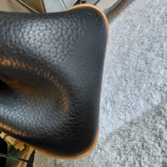 Vintage Dooney & Bourke Essex Black Tan All Weather Leather Handbag Large - Picture 6 of 8